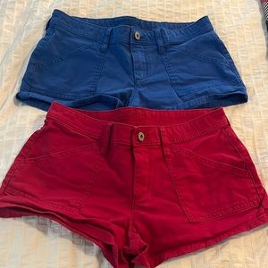 Red and blue size 7 Arizona jeans shorts